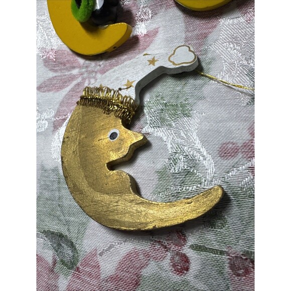 Vtg Wooden Cresesnt Moons Christmas Ornament Folk Art Hand Painted Santa Tree - Picture 4 of 6